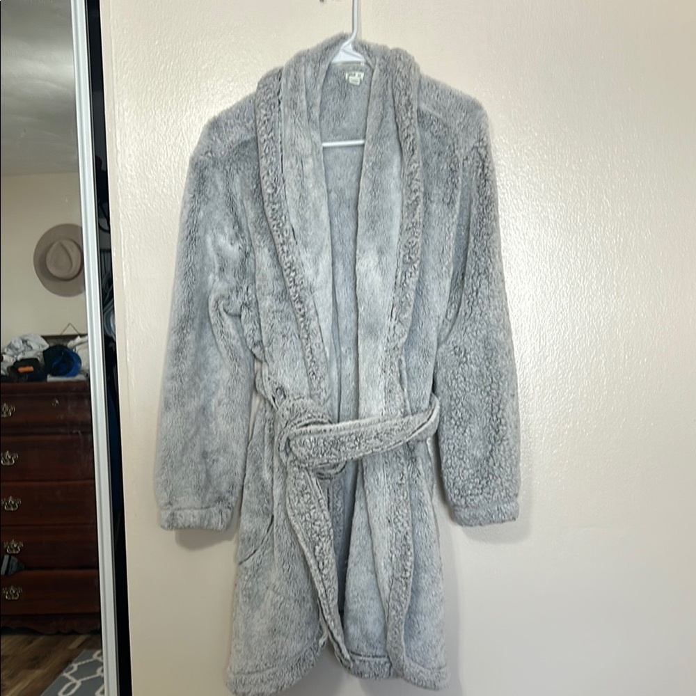 Arie fleece robe
